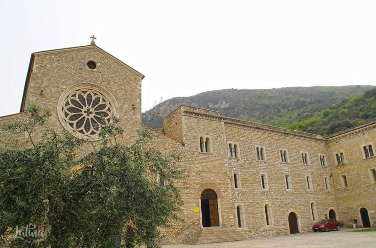 Itinerari d'architettura  II/ L’abbazia cistercense di Fossanova